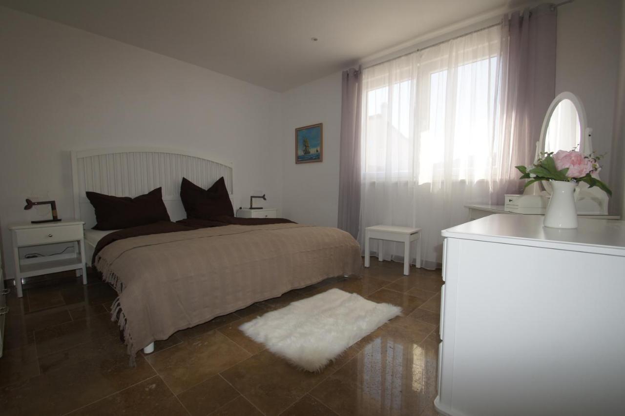Villa Ludilo Mit 4 Apartments In Poljica - Marina Bei Trogir Split エクステリア 写真
