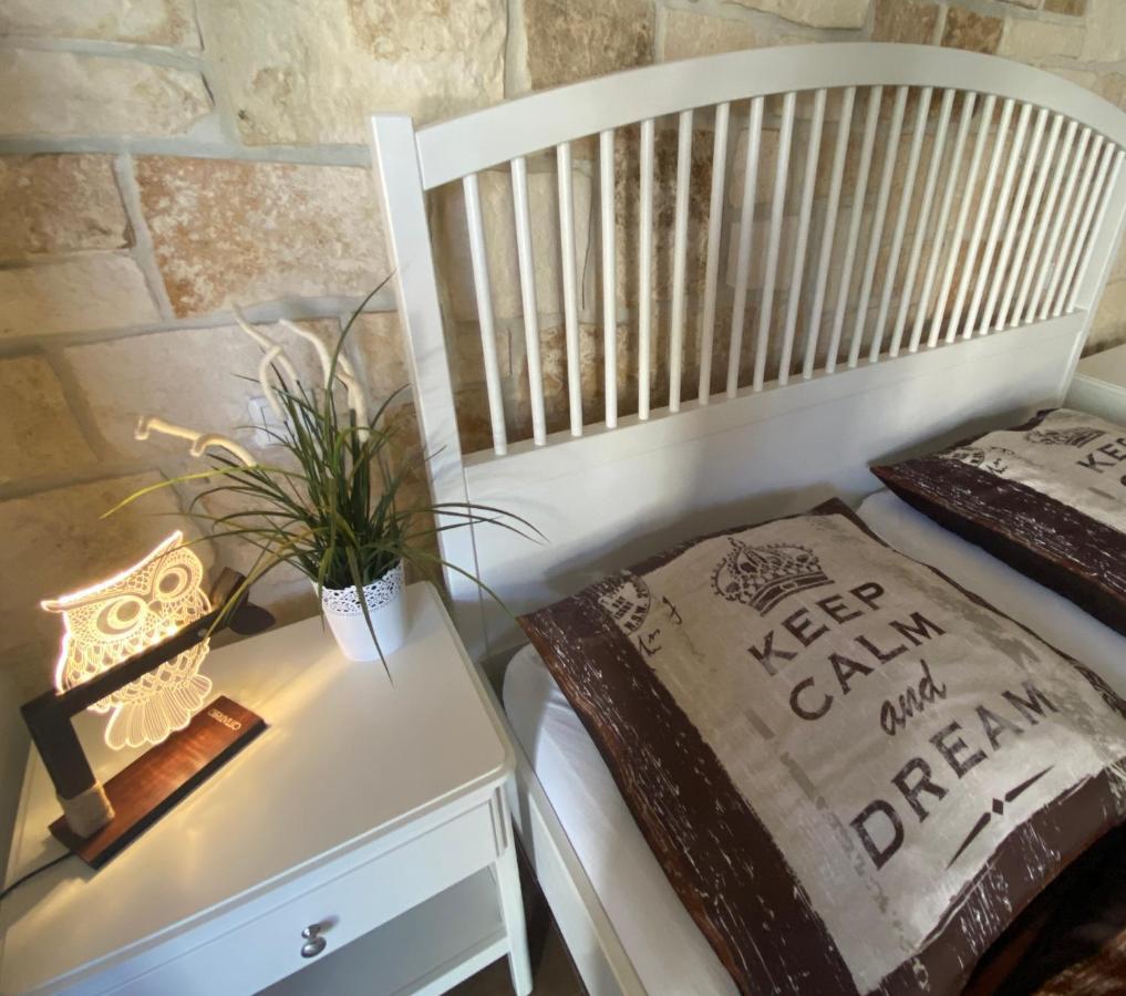 Villa Ludilo Mit 4 Apartments In Poljica - Marina Bei Trogir Split エクステリア 写真
