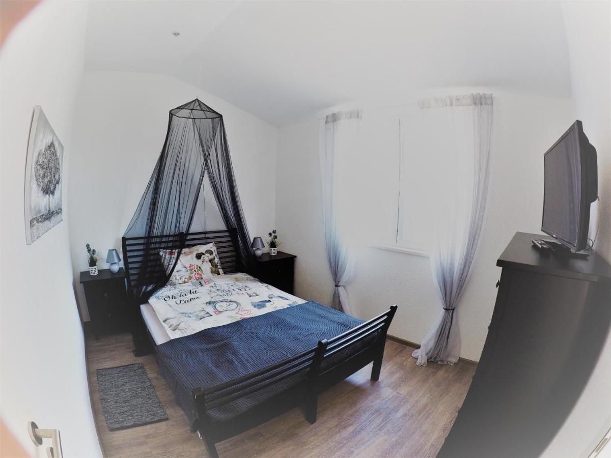Villa Ludilo Mit 4 Apartments In Poljica - Marina Bei Trogir Split エクステリア 写真