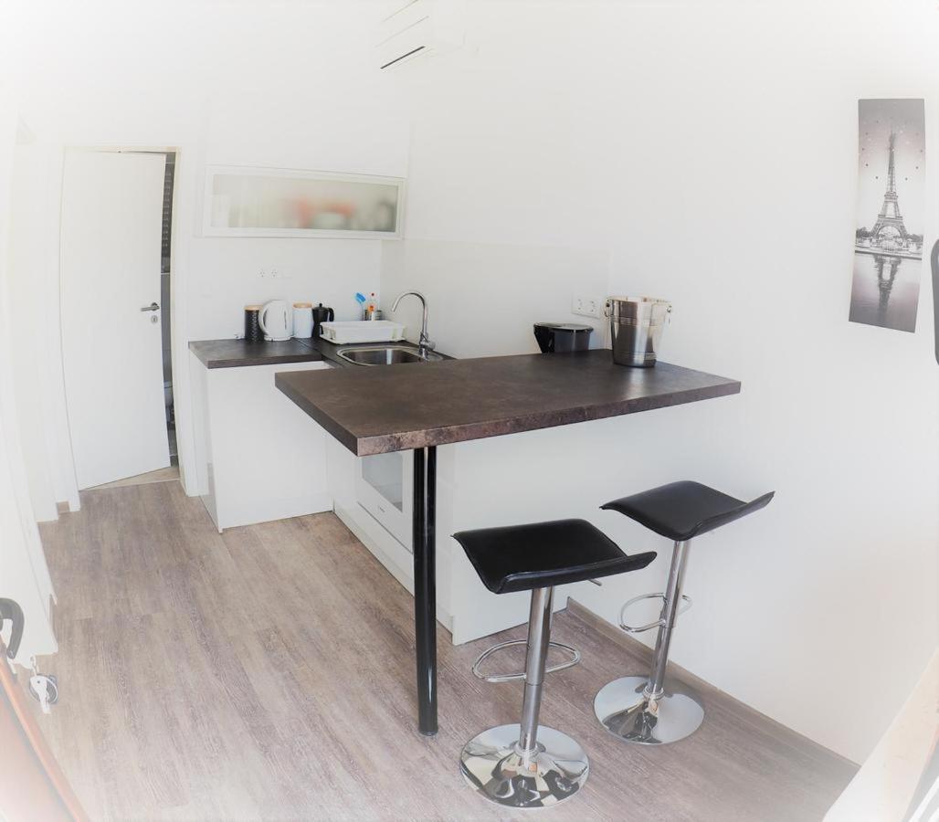 Villa Ludilo Mit 4 Apartments In Poljica - Marina Bei Trogir Split エクステリア 写真