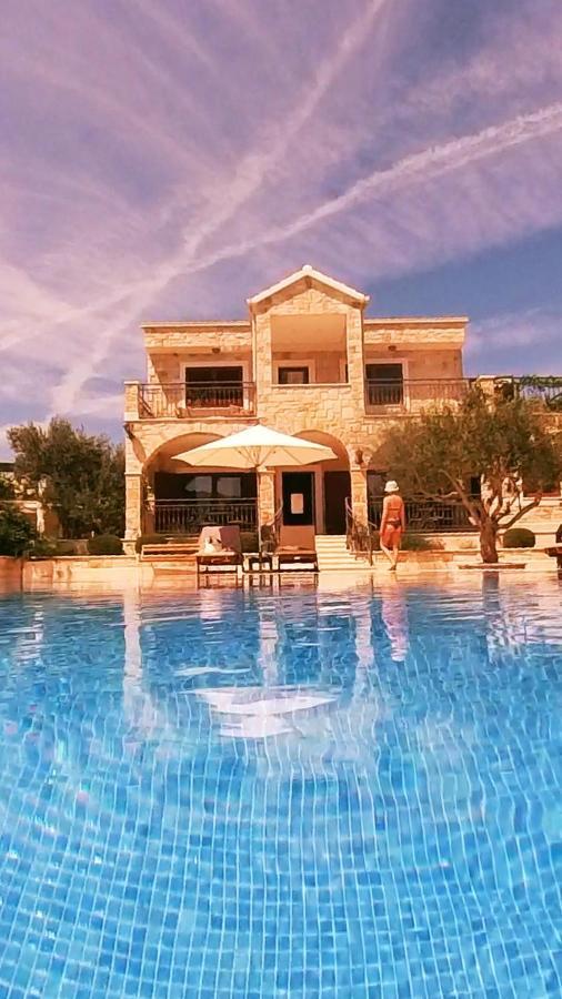 Villa Ludilo Mit 4 Apartments In Poljica - Marina Bei Trogir Split エクステリア 写真